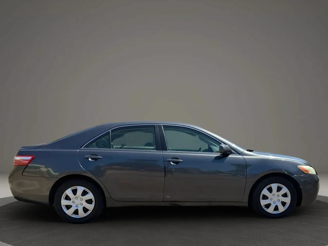 Used 2007 Toyota Camry LE FWD image 4