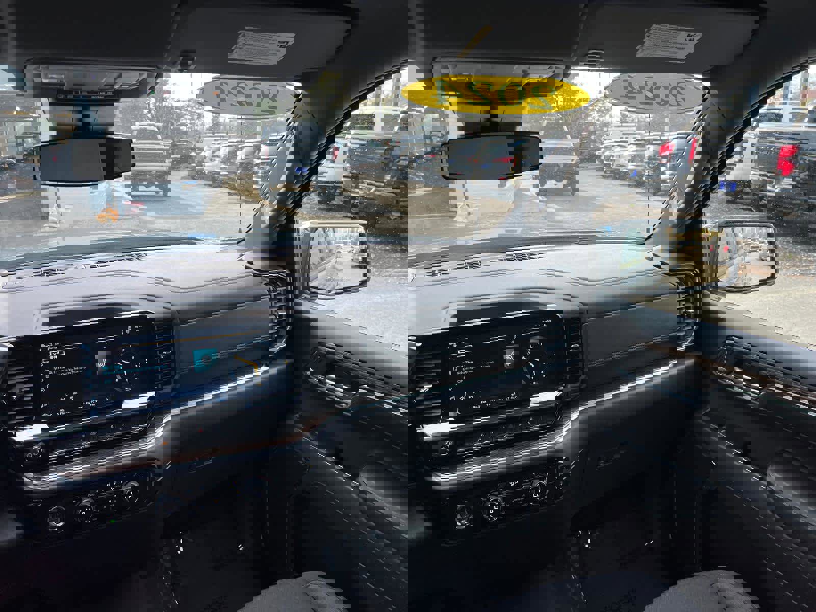 Certified 2024 Chevrolet Silverado 1500 LT AWD/4WD image 35