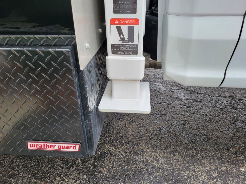 Used 2022 Ford F550 4x4 Regular Cab Super Duty image 41