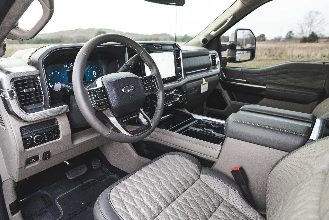 New 2026 Ford F450 Platinum w/ Platinum Plus Package image 3