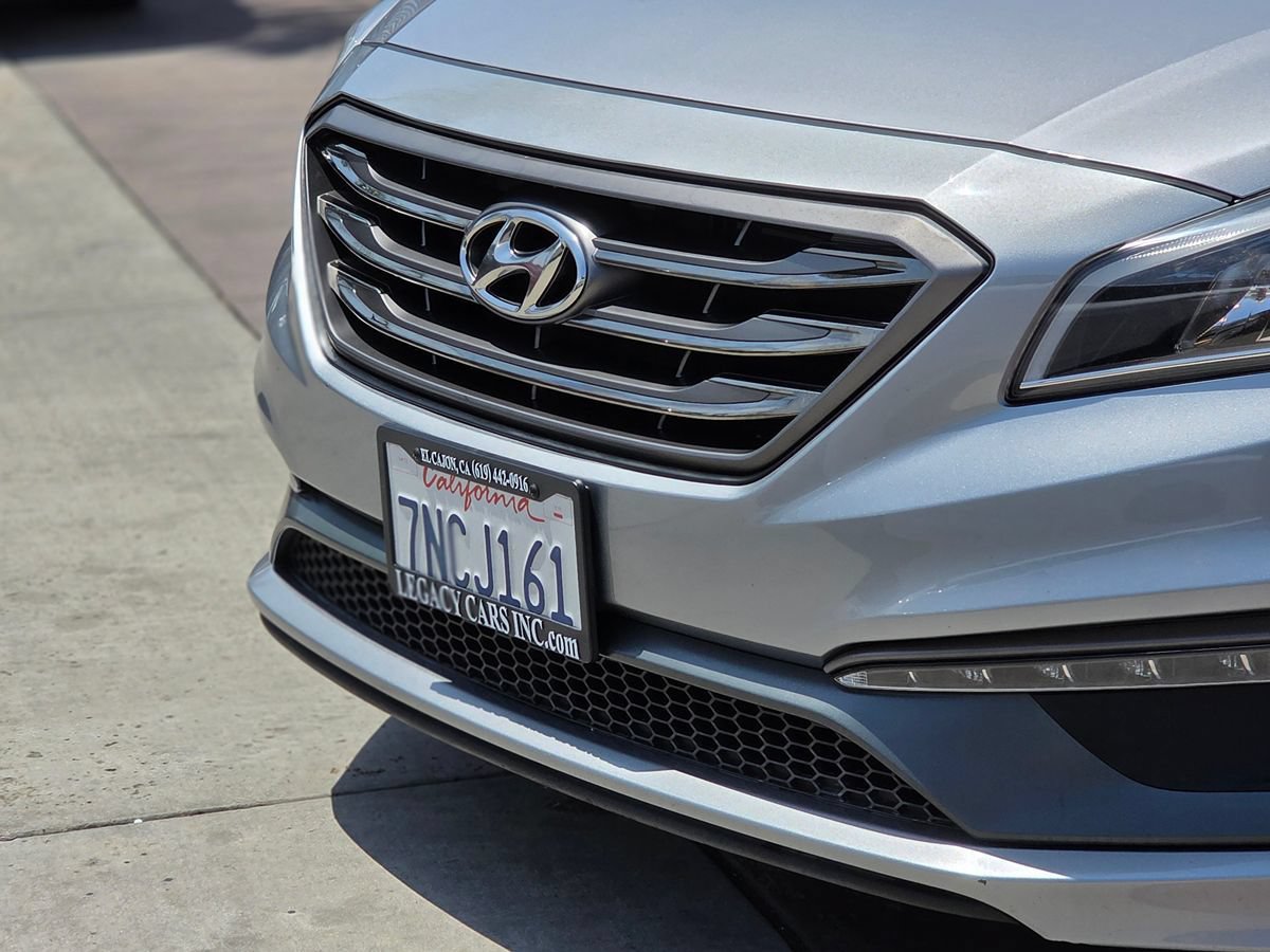 Used 2015 Hyundai Sonata Sport w/ Option Group 03 FWD image 7