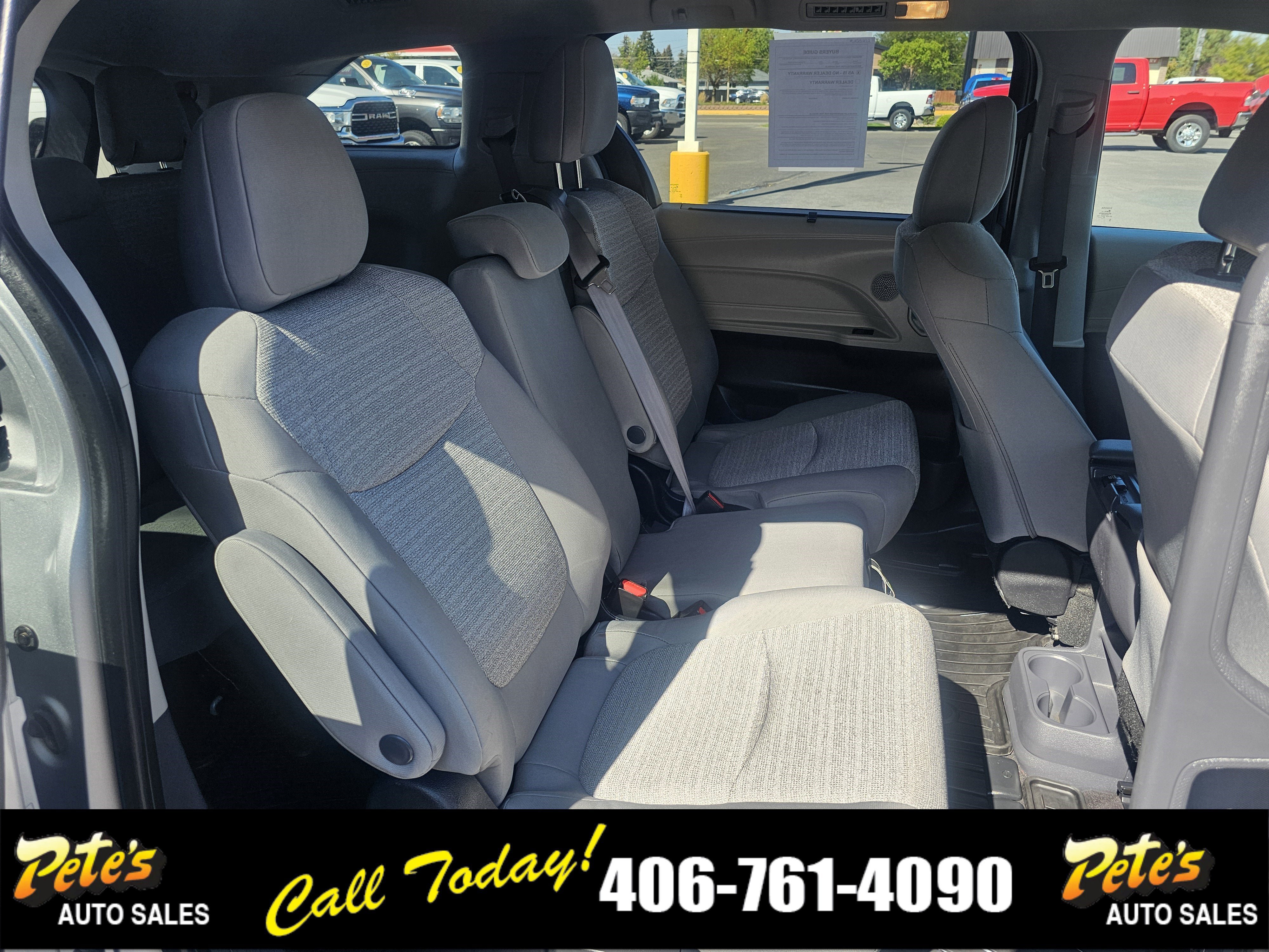 Used 2023 Toyota Sienna LE AWD/4WD image 16