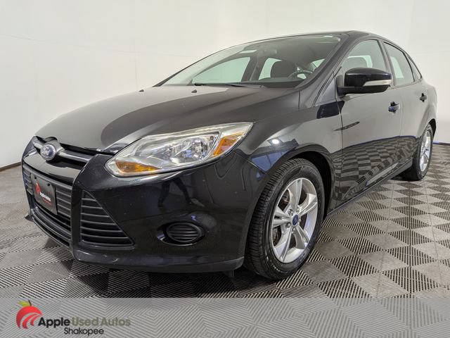 Used 2014 Ford Focus SE w/ SE Winter Package FWD image 3