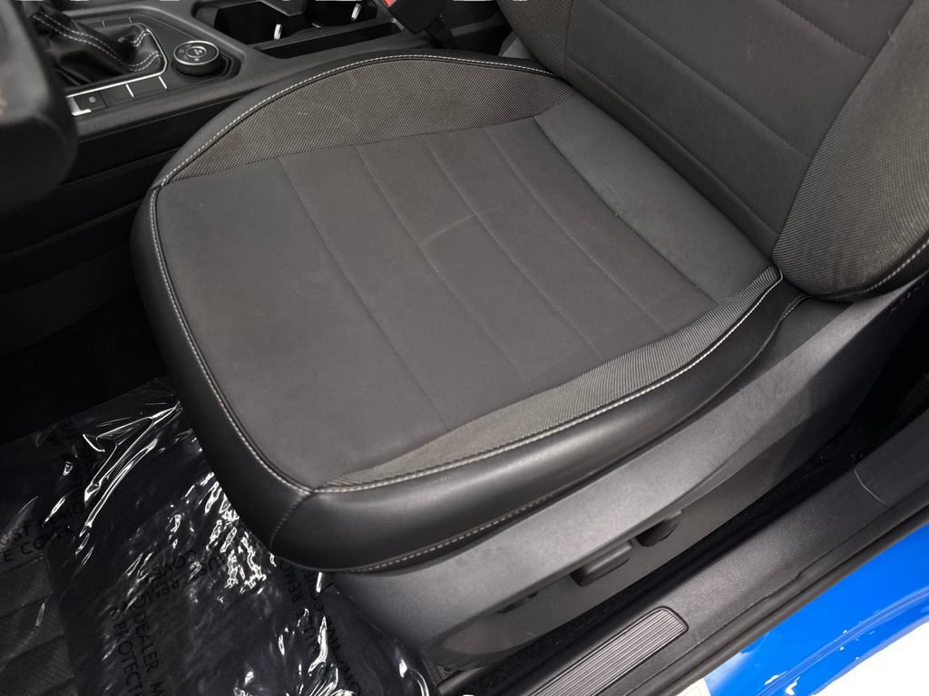 Used 2022 Volkswagen Taos SE w/ Panoramic Sunroof Package AWD/4WD image 28