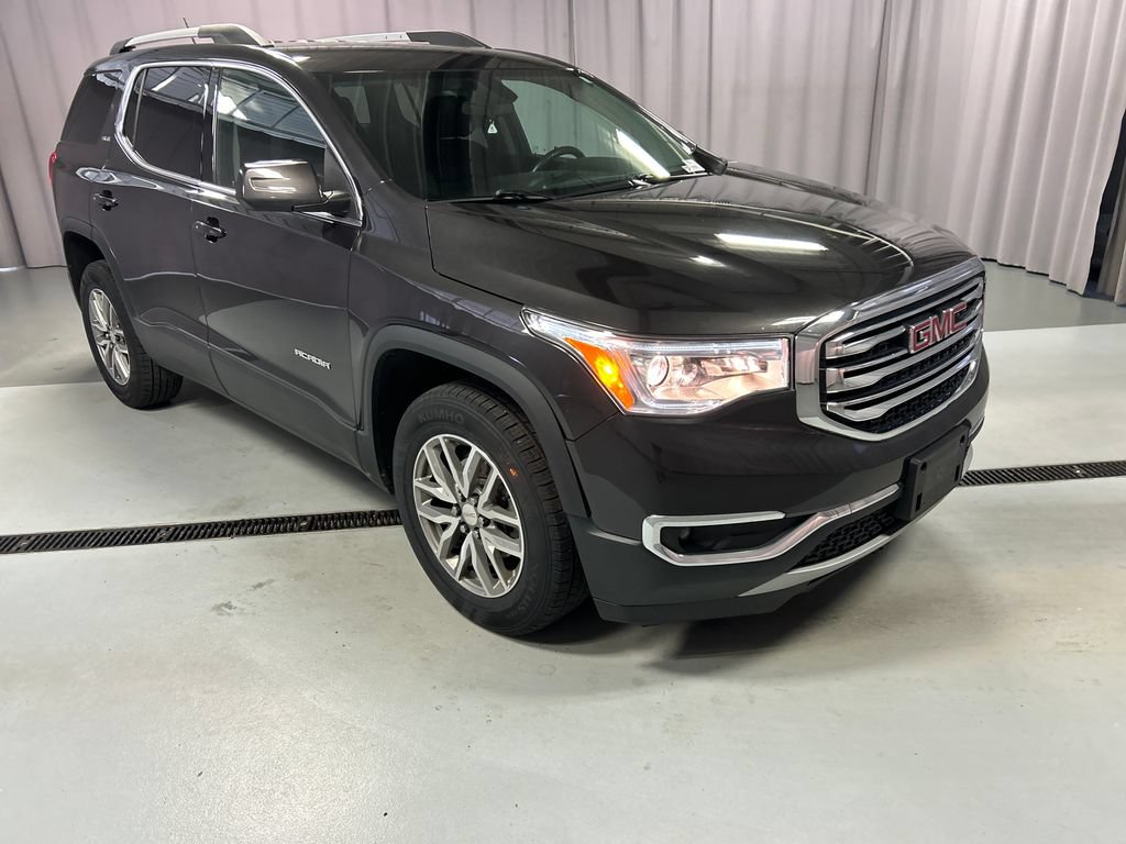 Used 2017 GMC Acadia SLE FWD image 1