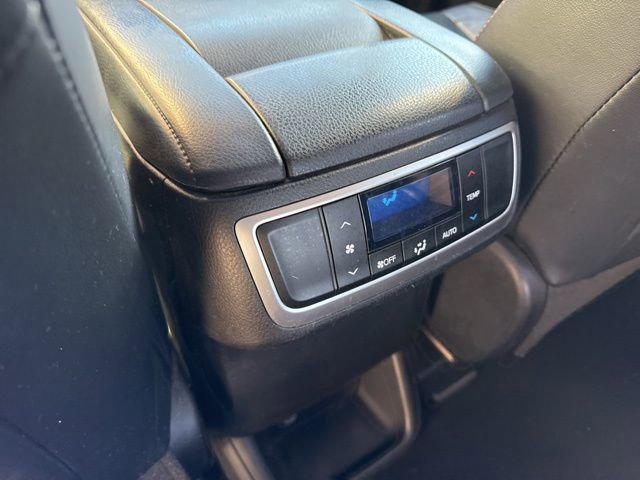Used 2018 Toyota Highlander XLE image 31