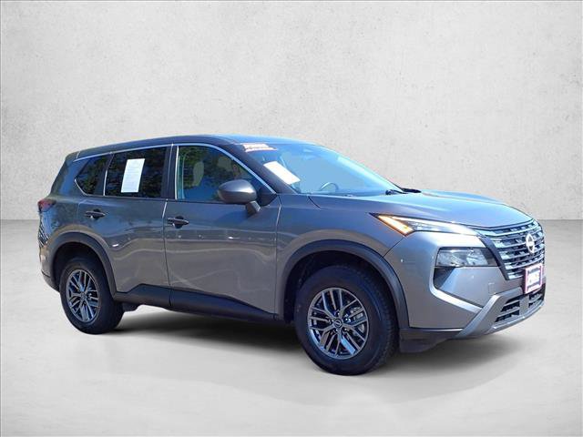 Used 2024 Nissan Rogue S AWD/4WD image 6