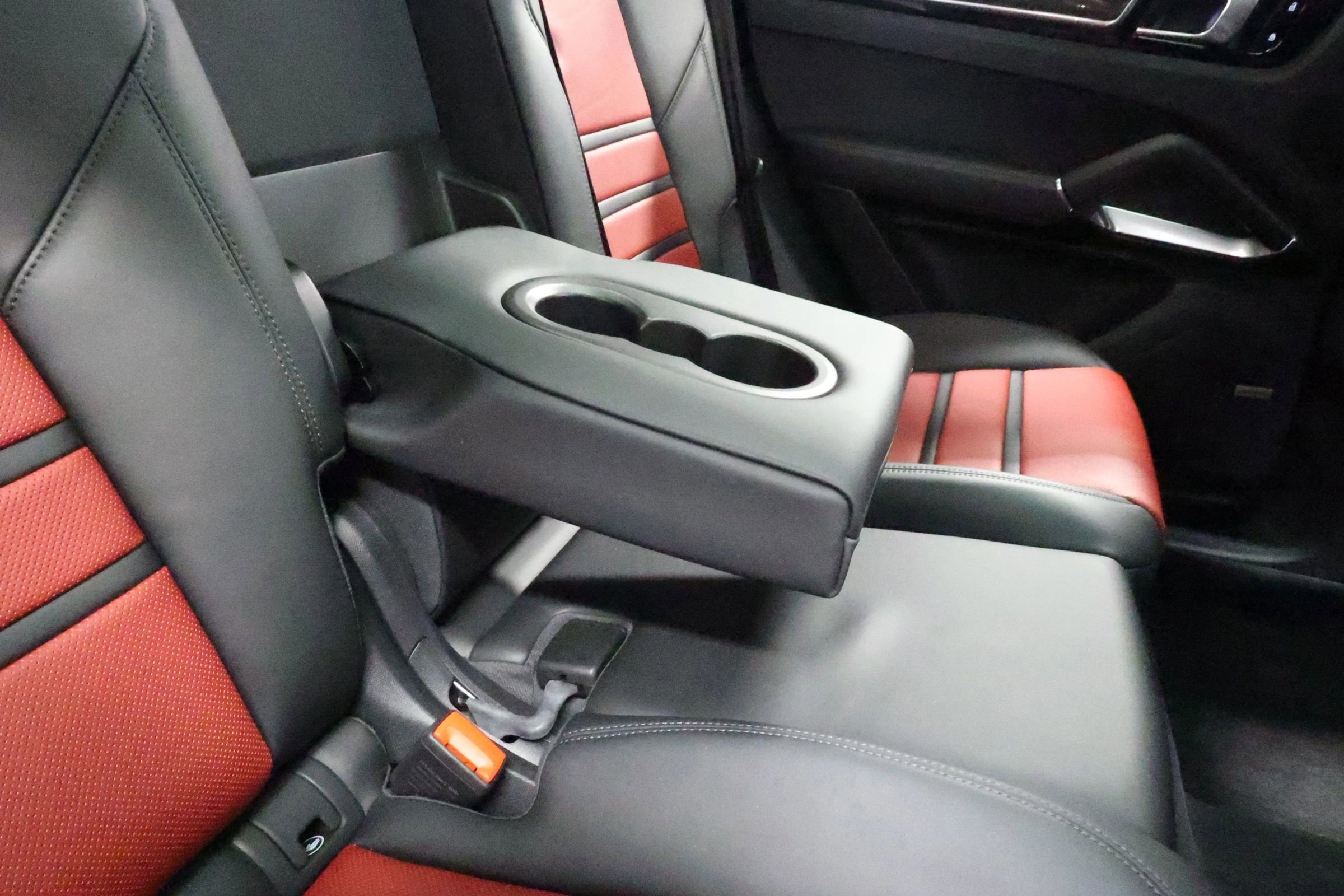 Used 2020 Porsche Cayenne Turbo image 72