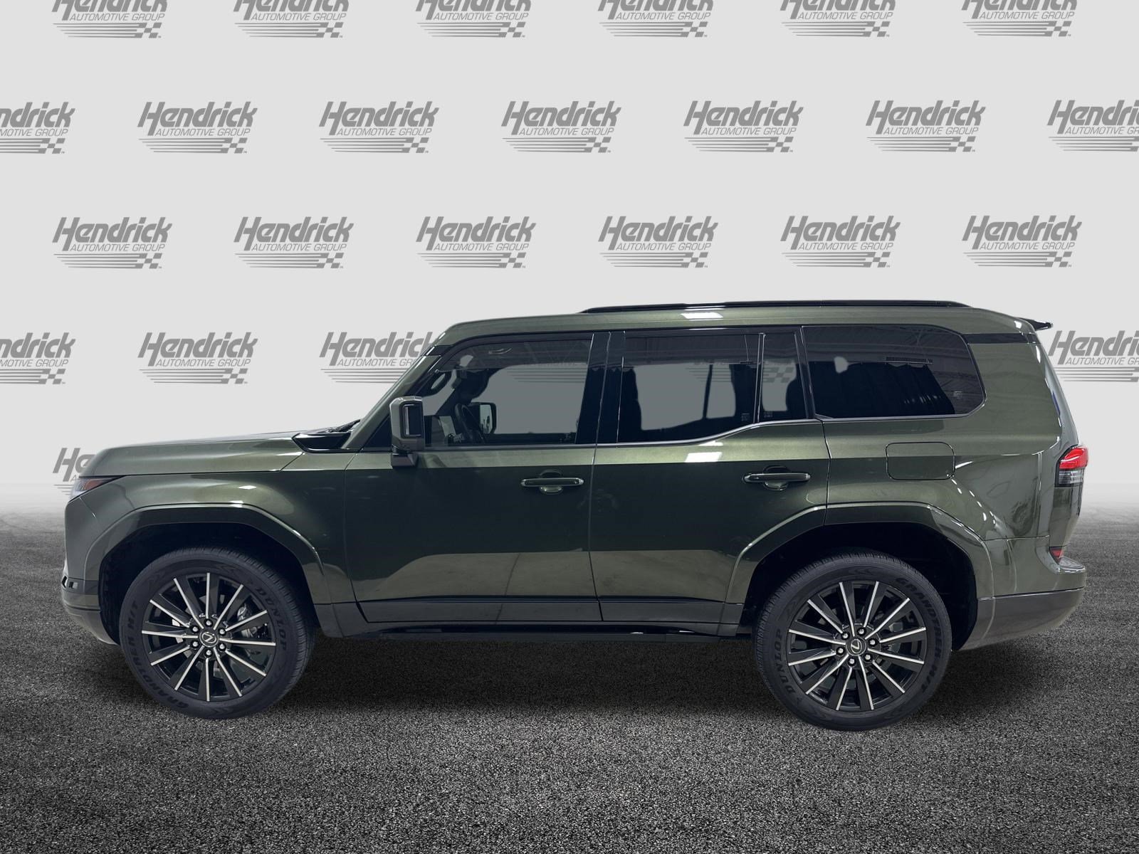 Used 2025 Lexus GX 550 w/ Accessory Package (2T) AWD/4WD image 8