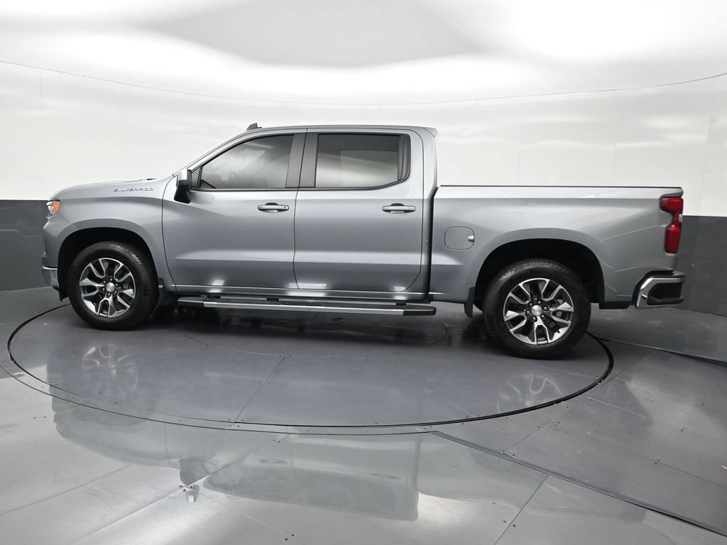 Used 2024 Chevrolet Silverado 1500 LT RWD image 2