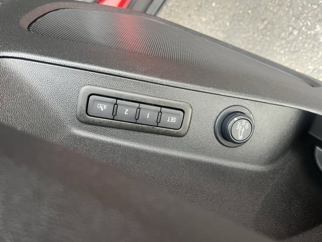 Used 2024 Chevrolet Equinox Premier image 9