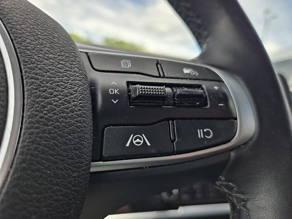 Certified 2023 Kia Sportage EX AWD/4WD image 17