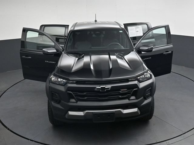 Used 2025 Chevrolet Colorado Trail Boss AWD/4WD image 37