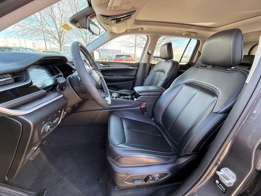 Used 2023 Jeep Grand Cherokee 4WD 4xe image 27