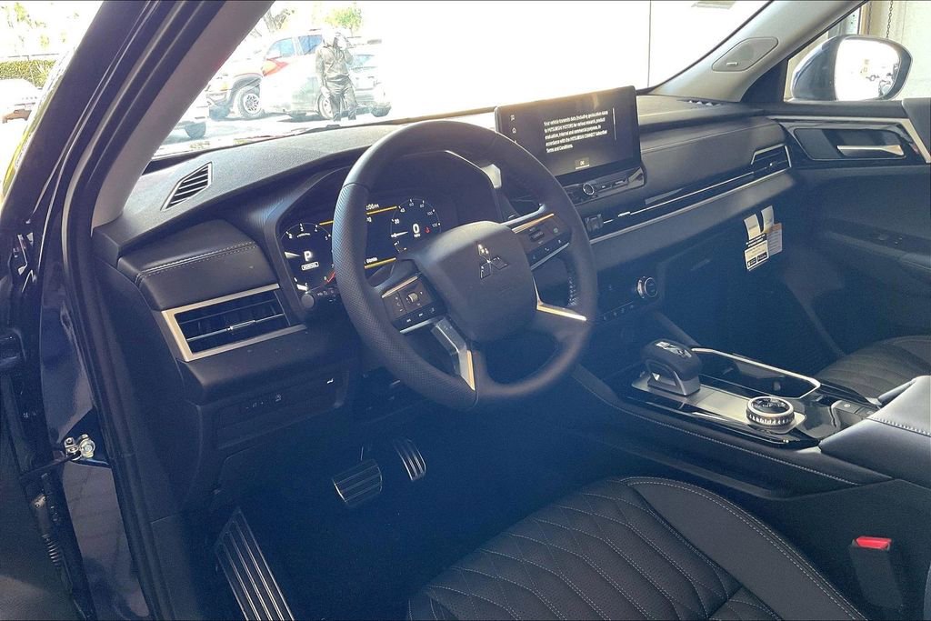 New 2026 Mitsubishi Outlander SEL image 6
