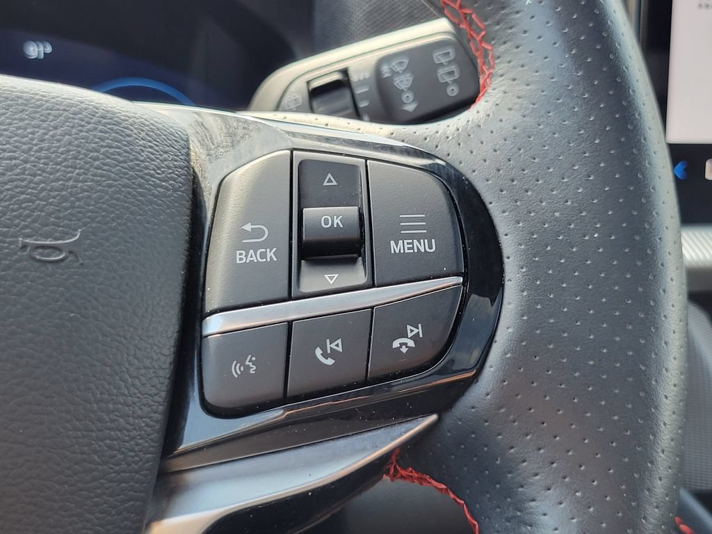Certified 2025 Ford Explorer ST-Line w/ Premium Package AWD/4WD image 18