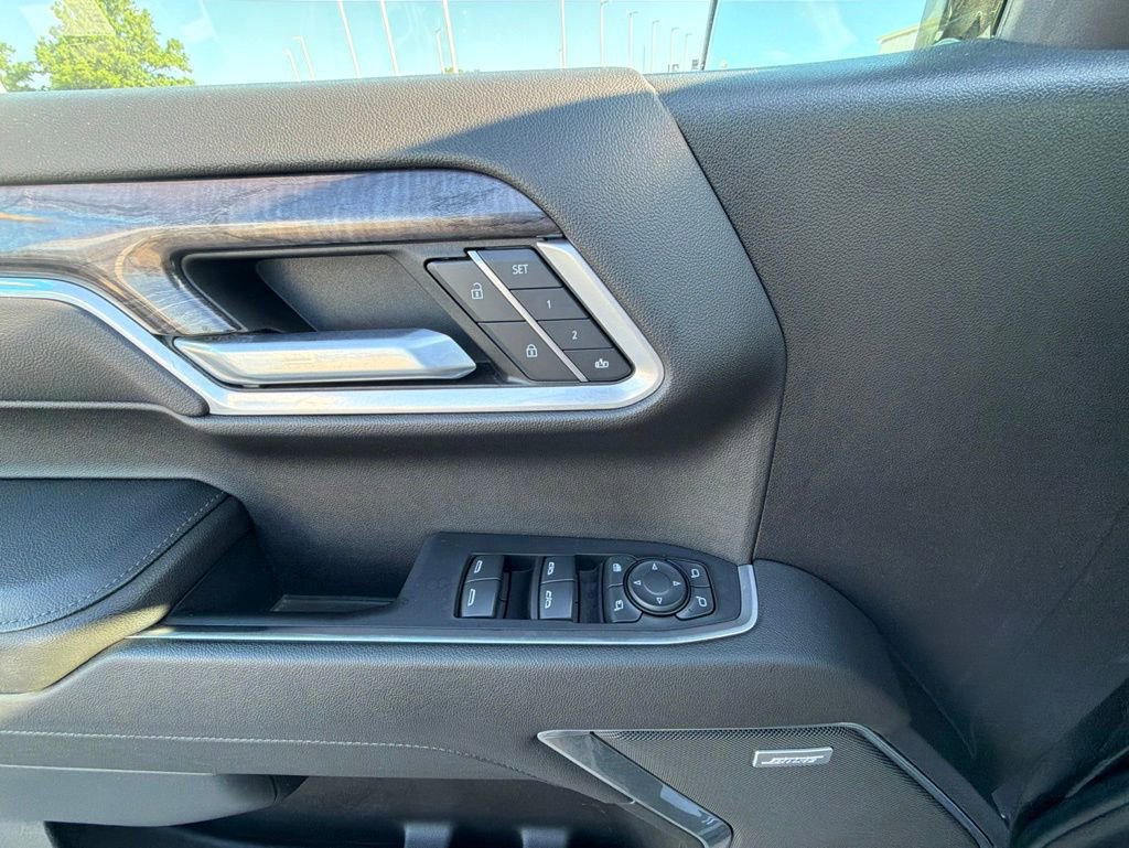 Certified 2022 Chevrolet Silverado 1500 LTZ AWD/4WD image 36