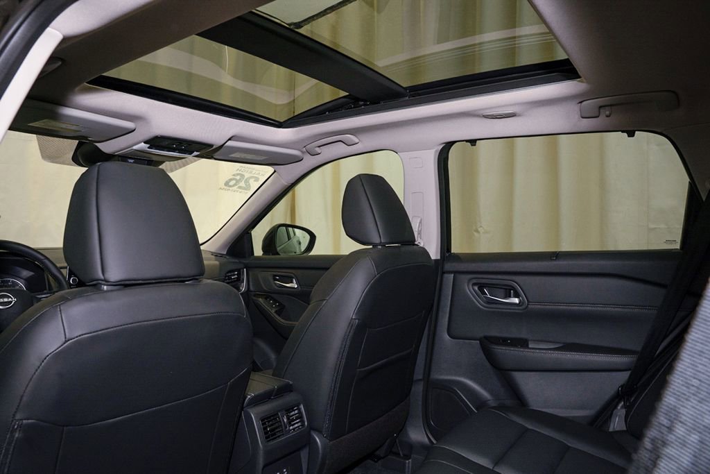 Certified 2026 Nissan Rogue SV w/ SV Premium Package FWD image 10