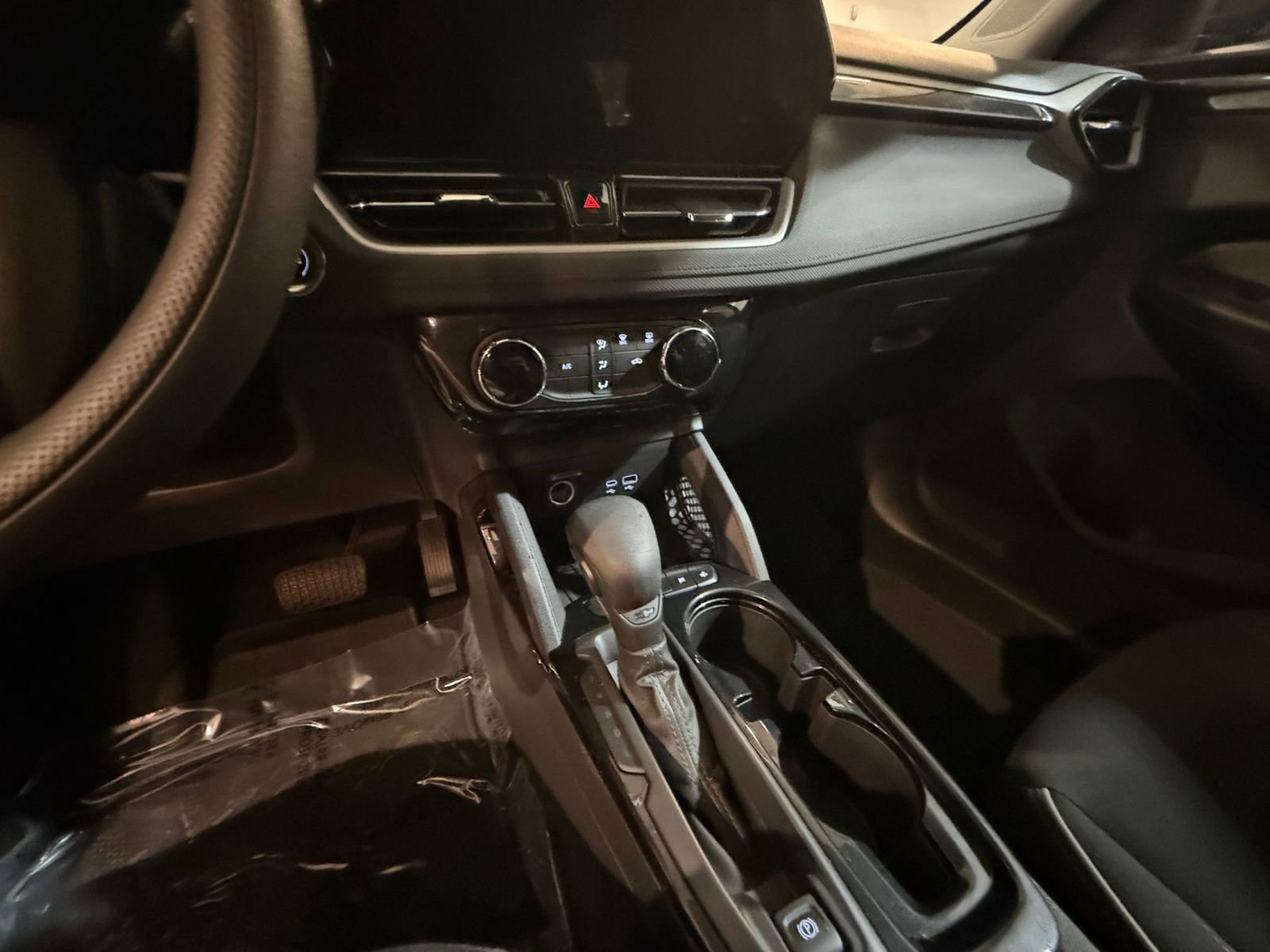 Used 2025 Chevrolet TrailBlazer LT image 39