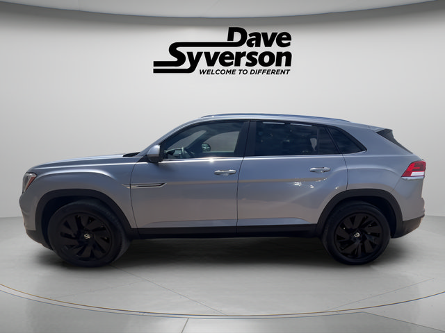 Used 2024 Volkswagen Atlas Cross Sport SE AWD/4WD image 2