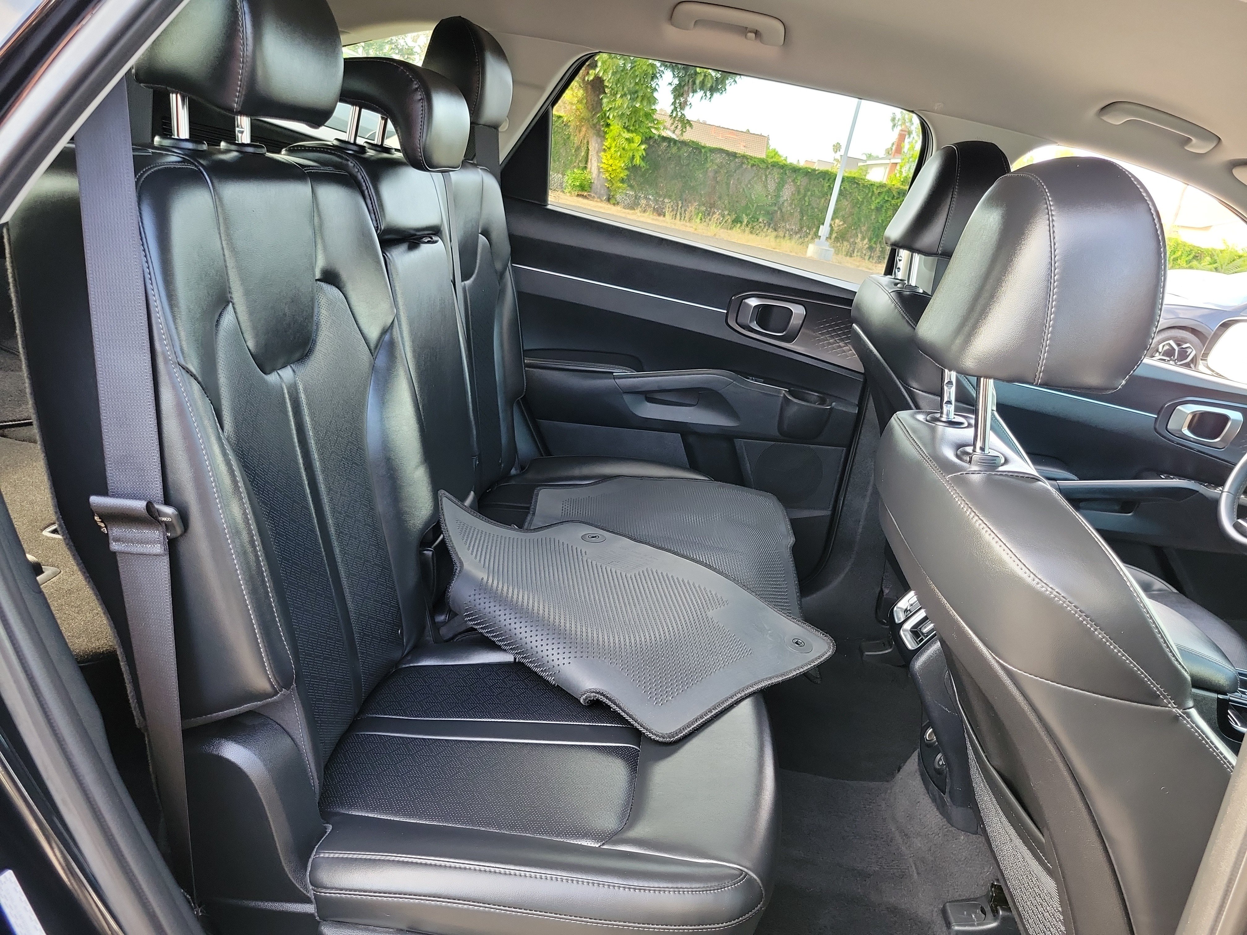 Used 2023 Kia Sorento S FWD image 23