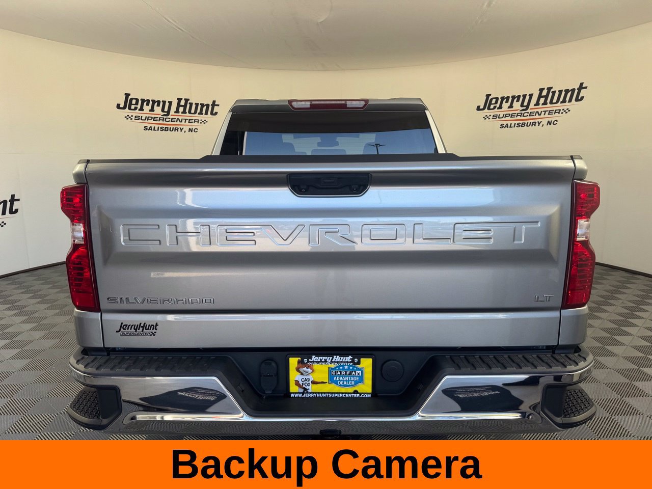 Used 2023 Chevrolet Silverado 1500 LT AWD/4WD image 8