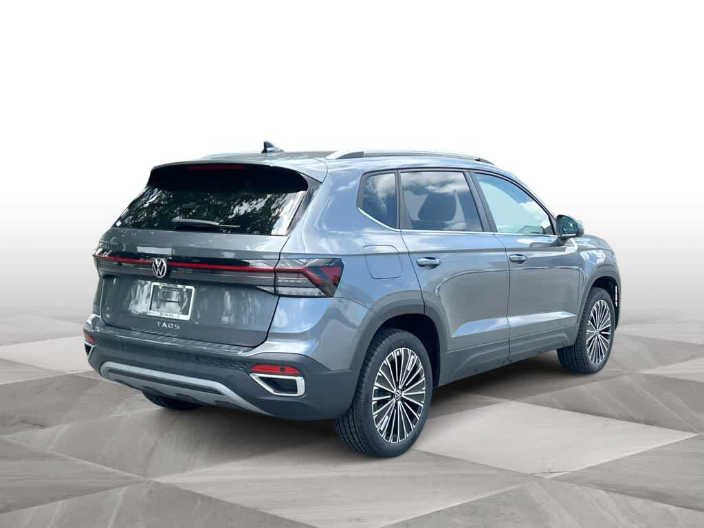 New 2026 Volkswagen Taos SE FWD image 8
