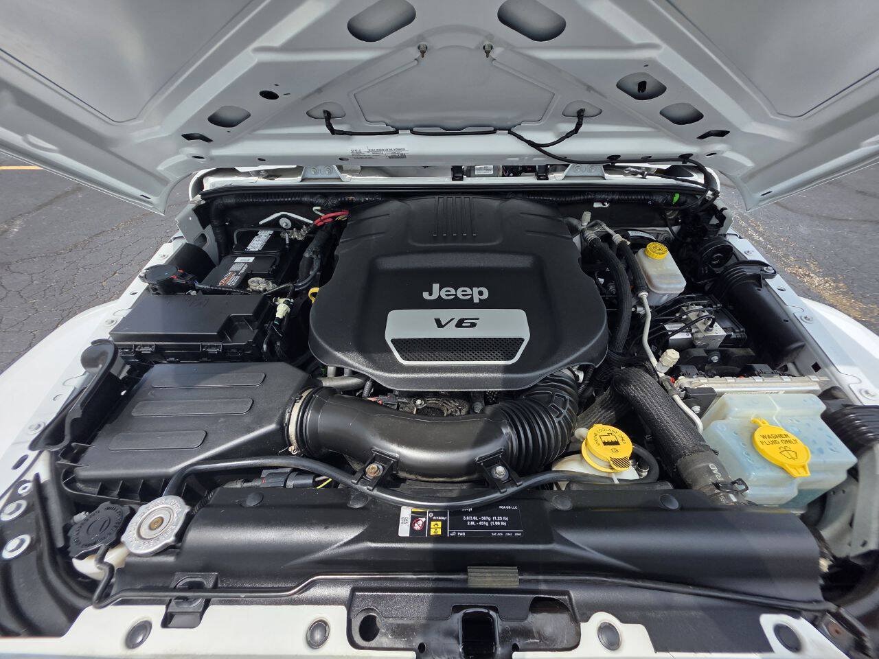 Used 2018 Jeep Wrangler Sport AWD/4WD image 21