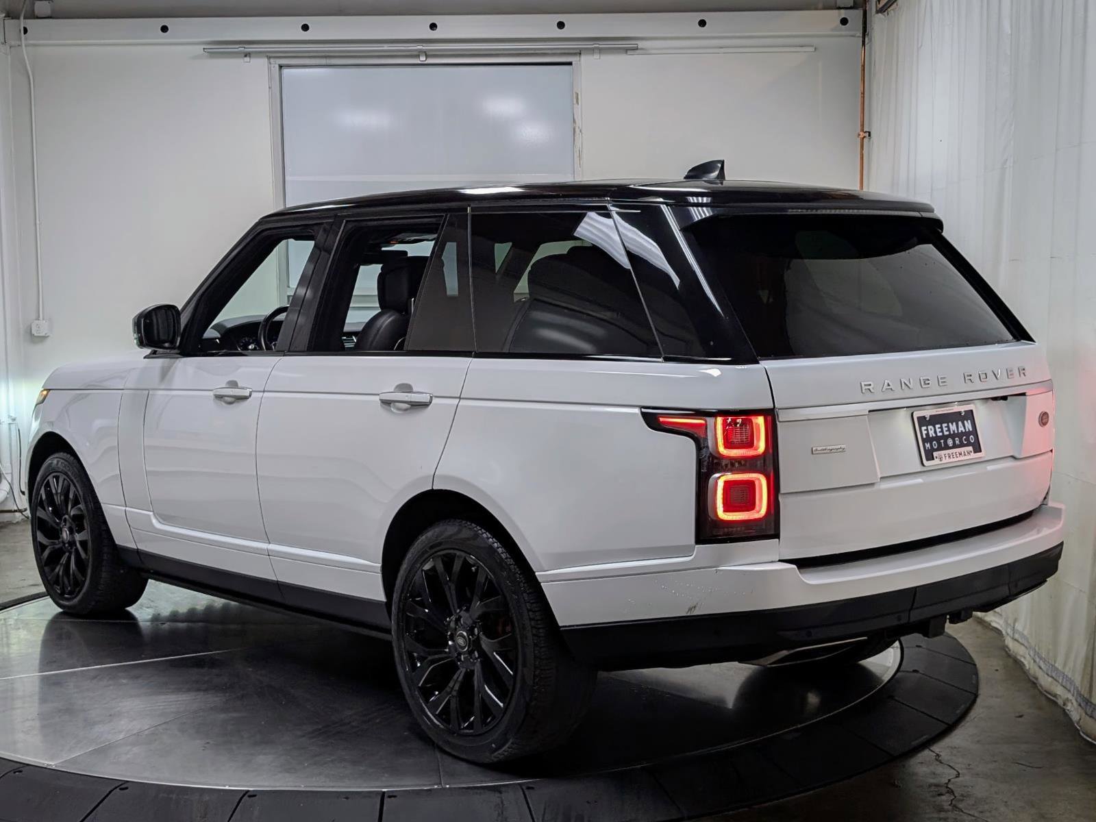 Used 2019 Land Rover Range Rover Autobiography image 7