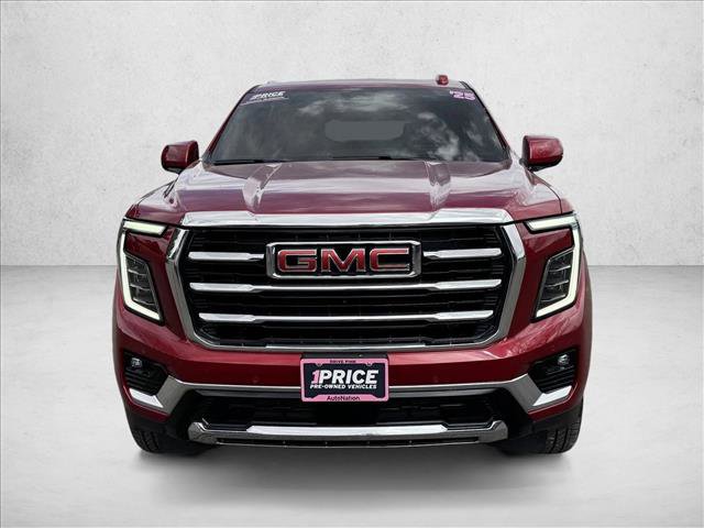 Used 2025 GMC Yukon XL Elevation w/ Elevation Premium Package AWD/4WD image 2