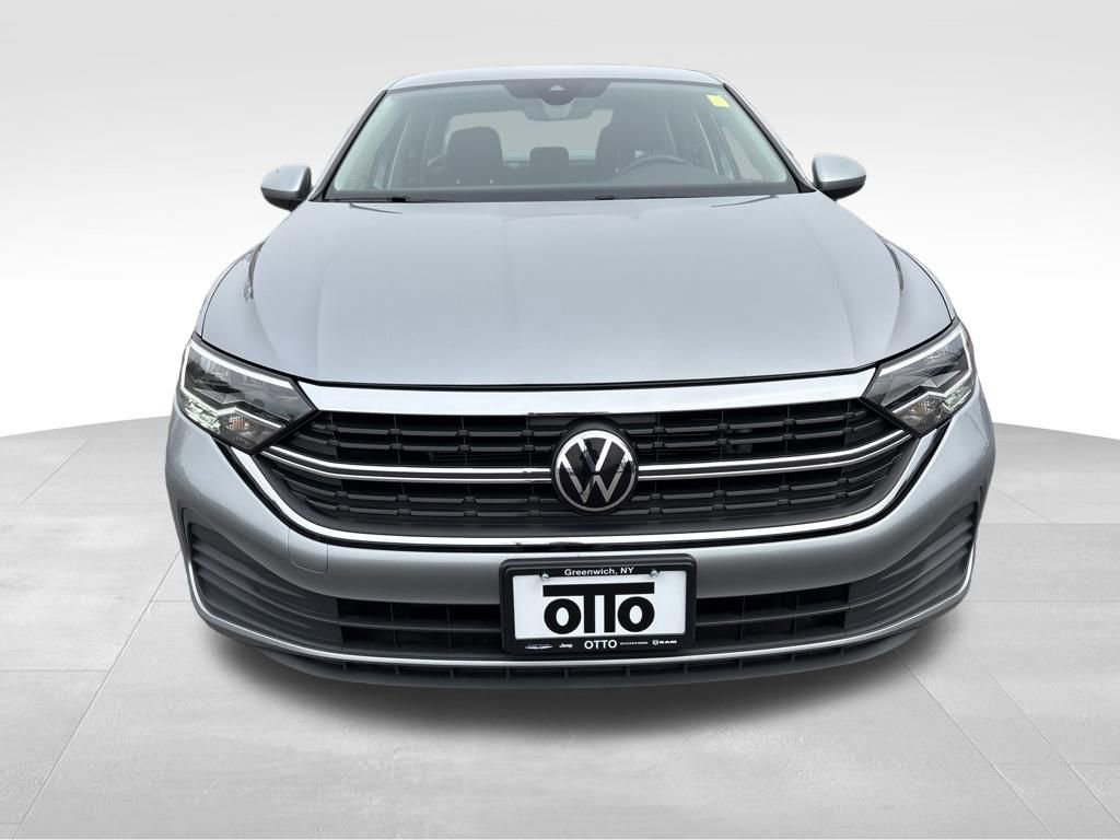 Used 2024 Volkswagen Jetta S image 2
