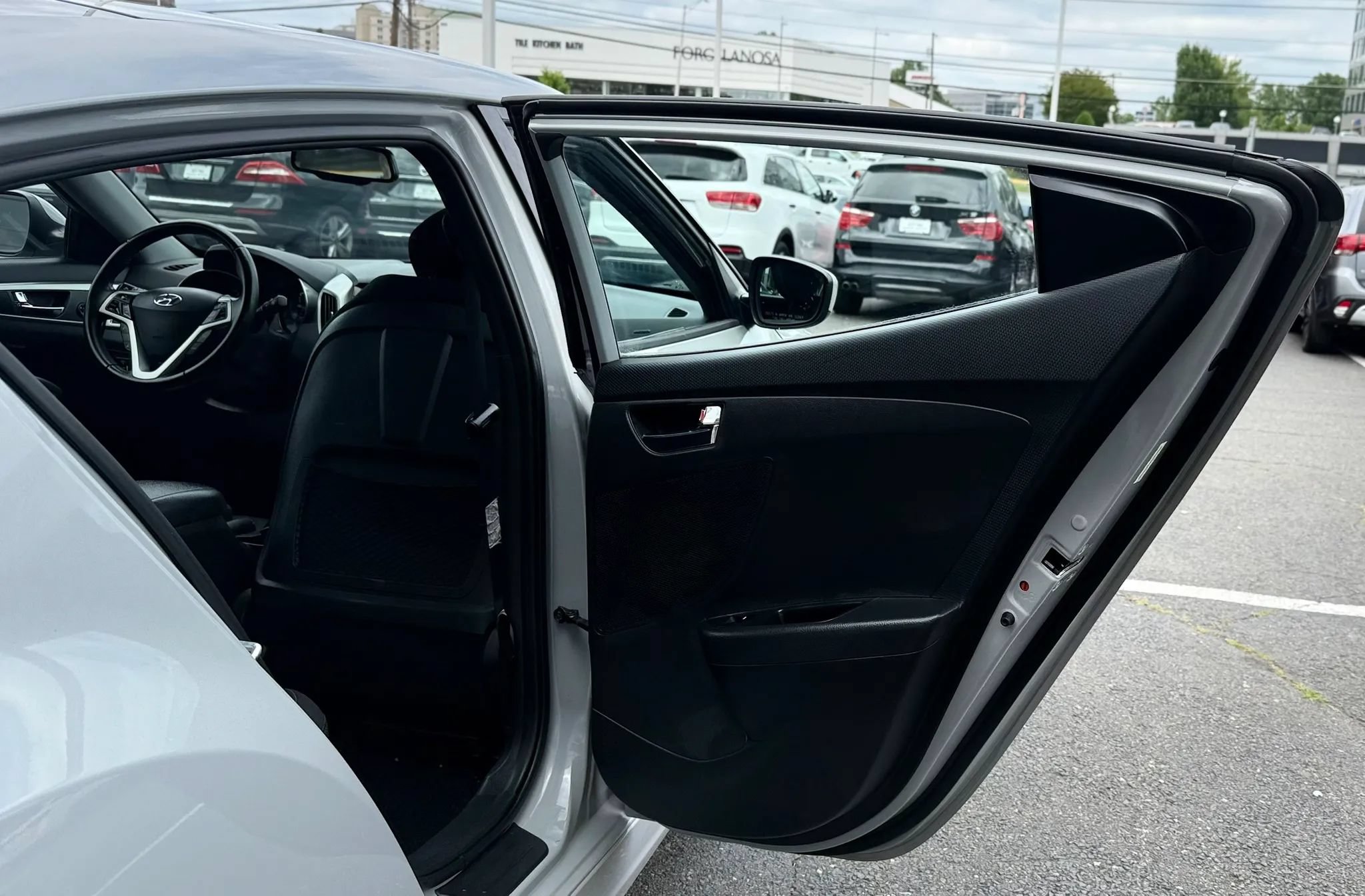 Used 2013 Hyundai Veloster RE:MIX Edition FWD image 27