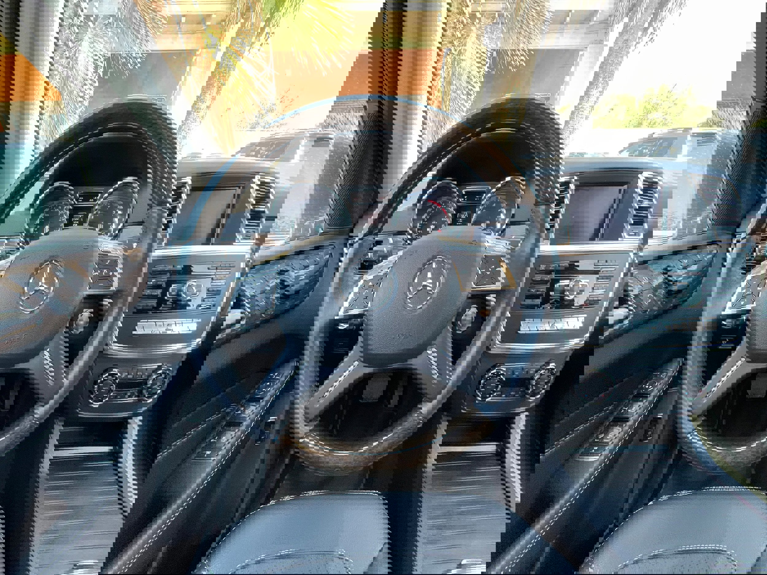 Used 2013 Mercedes-Benz ML 350 BlueTEC 4MATIC image 12