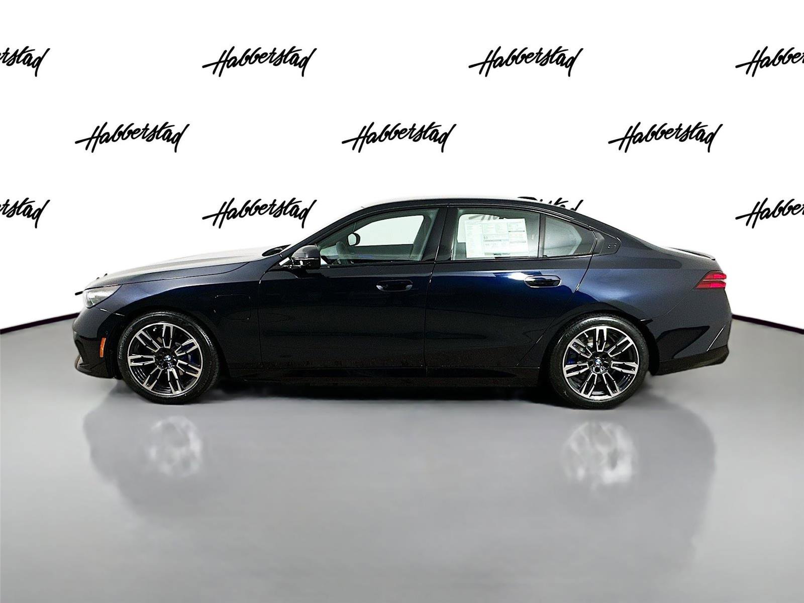 New 2026 BMW 550e xDrive image 8