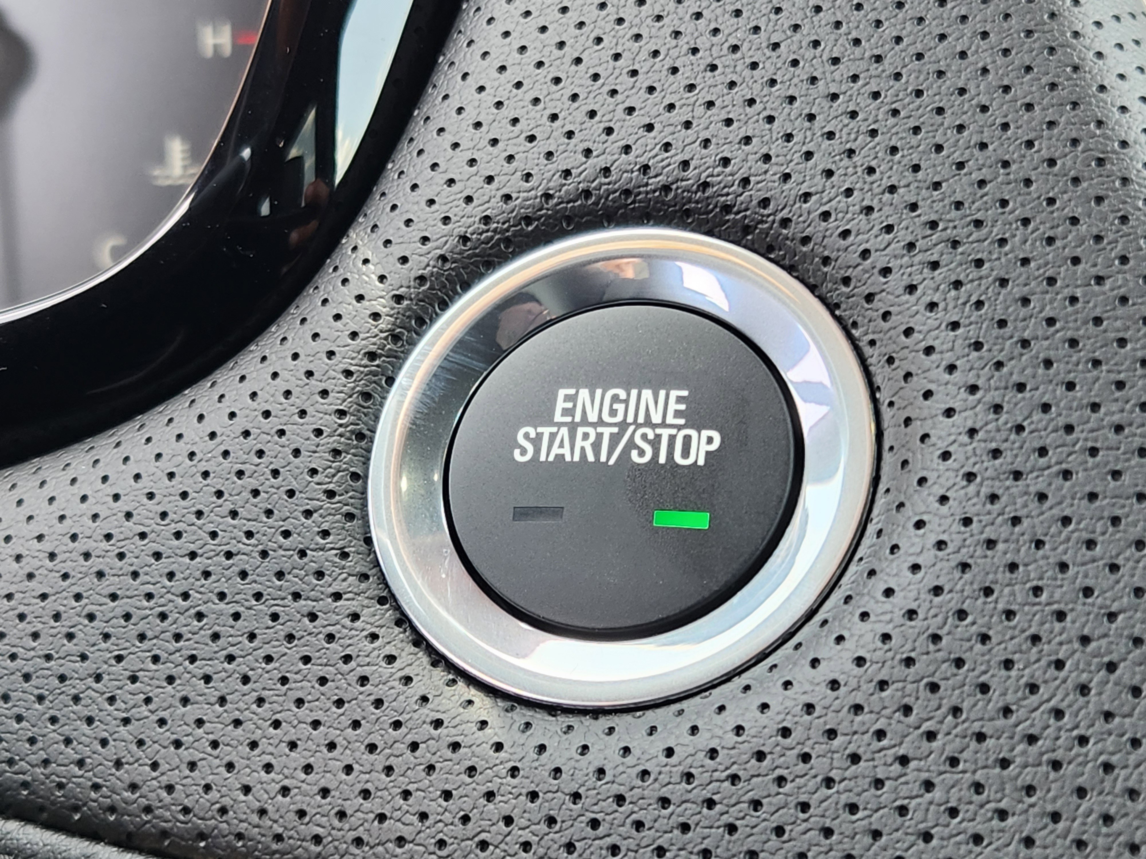 New 2025 Cadillac XT6 Luxury image 28