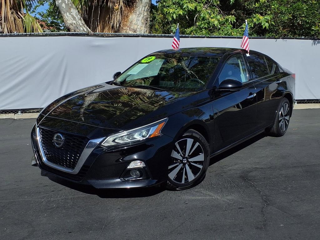 Used 2019 Nissan Altima 2.5 SV image 1
