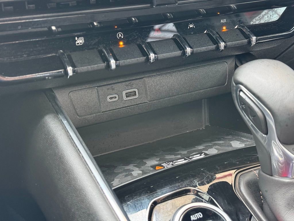 Used 2023 GMC Canyon AT4 w/ AT4 Premium Package image 26