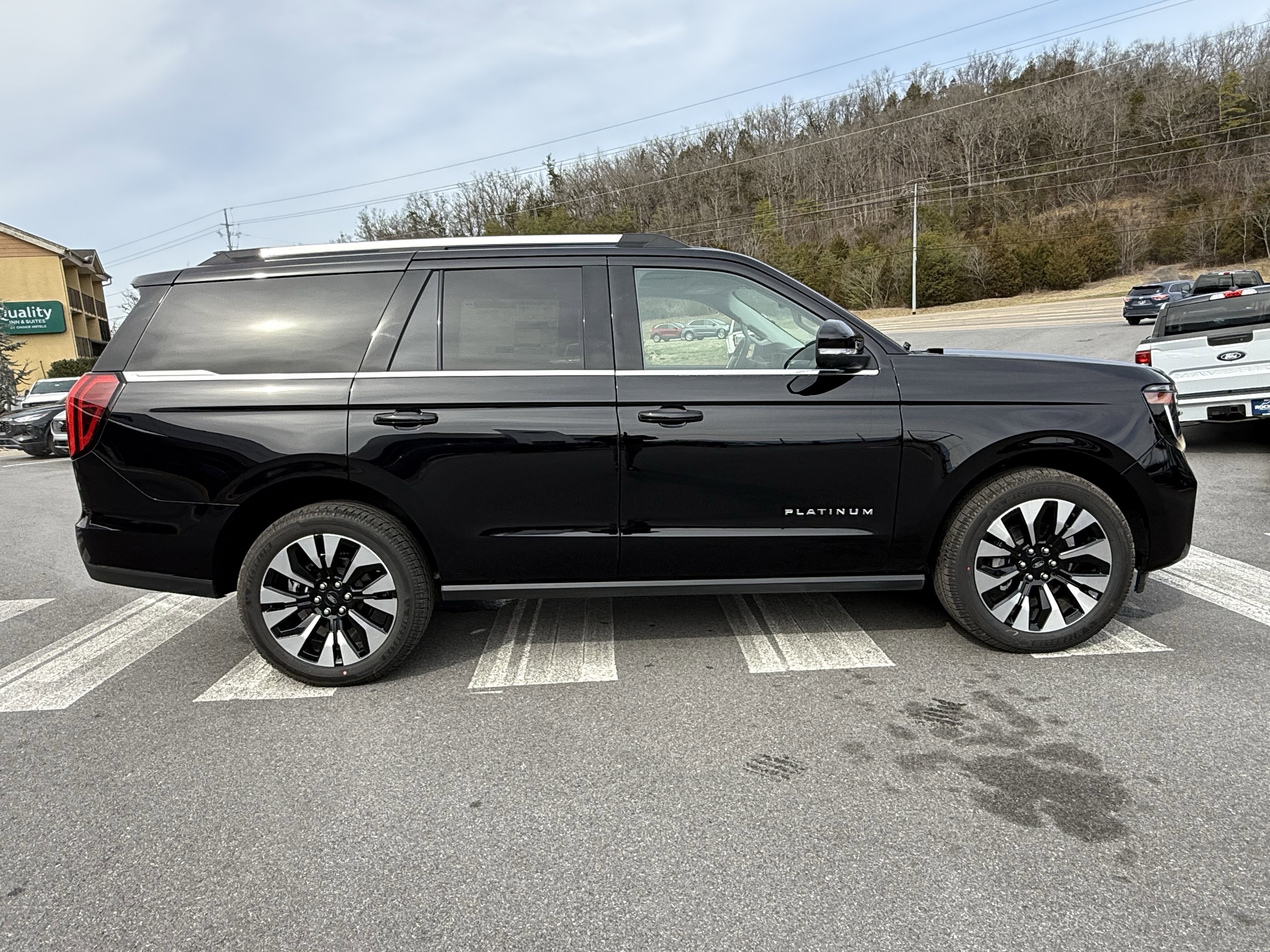 New 2026 Ford Expedition Platinum image 4