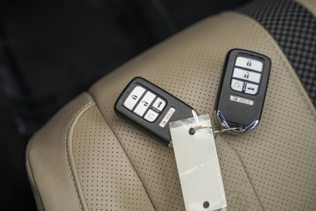 Used 2019 Honda Civic EX-L image 42