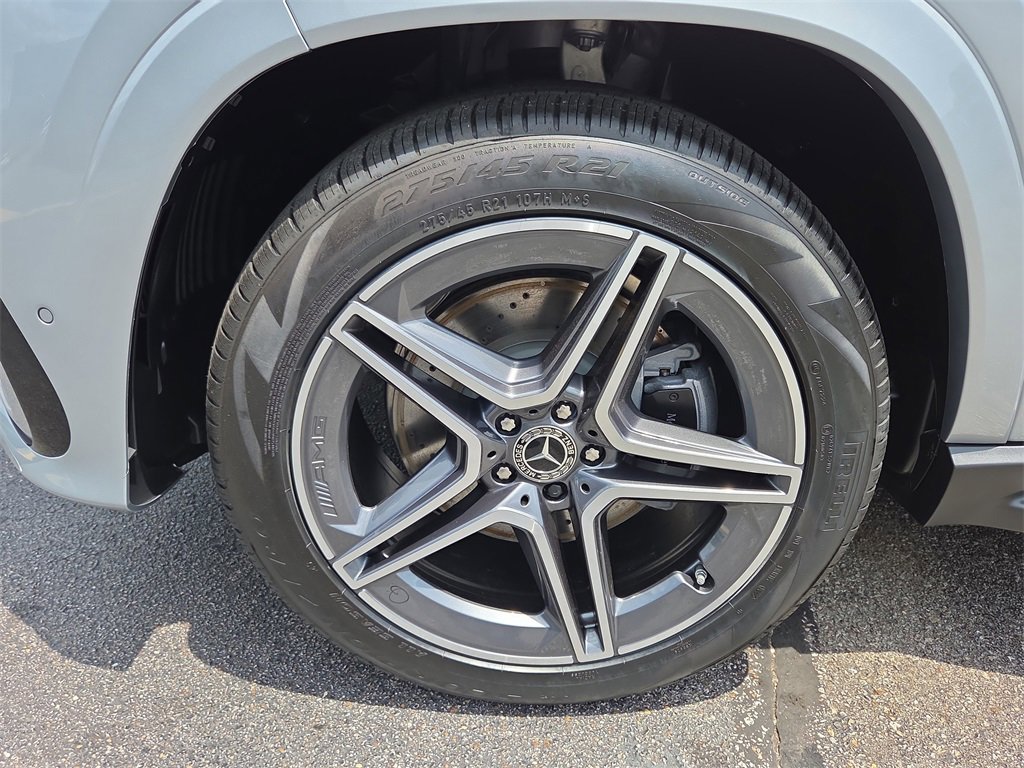 New 2025 Mercedes-Benz GLS 450 4MATIC image 9