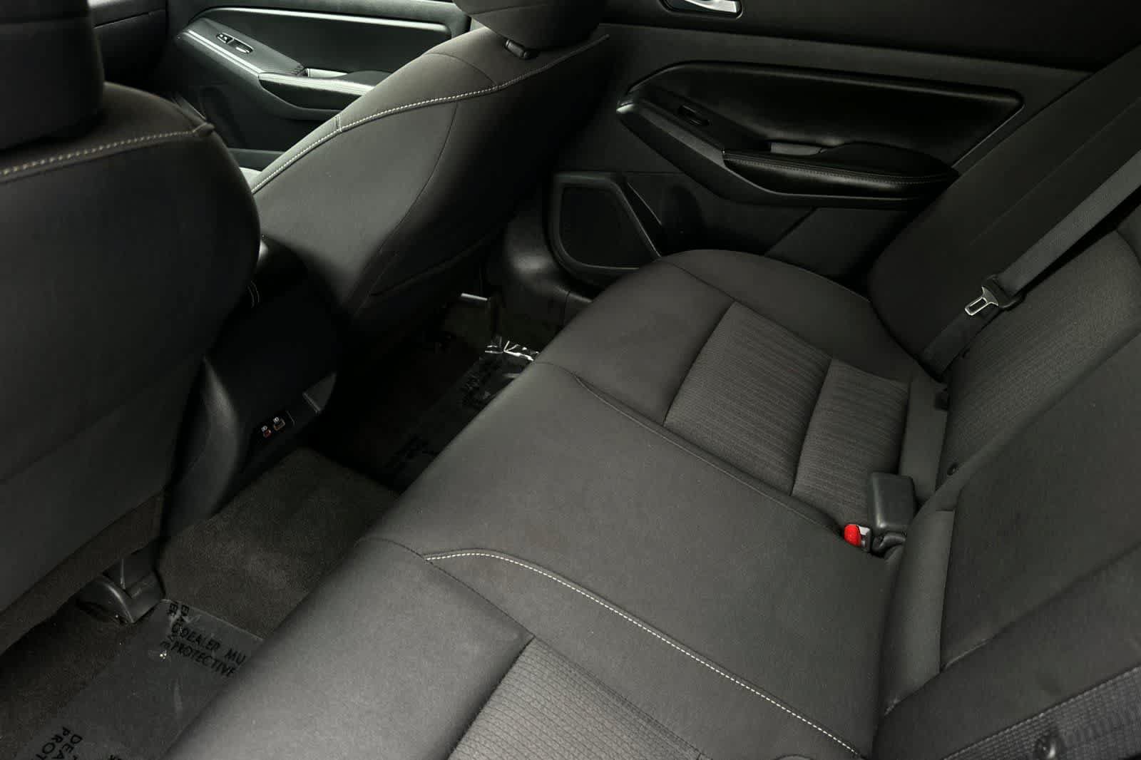 Used 2022 Nissan Altima 2.5 SV FWD image 5