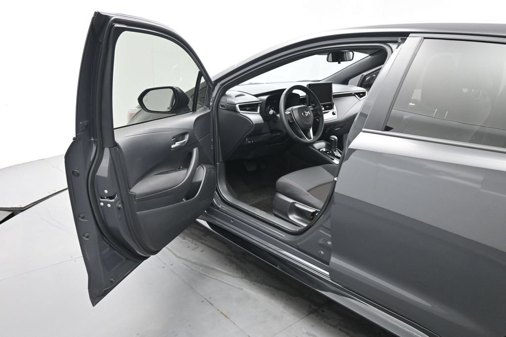Used 2026 Toyota Corolla SE FWD image 9