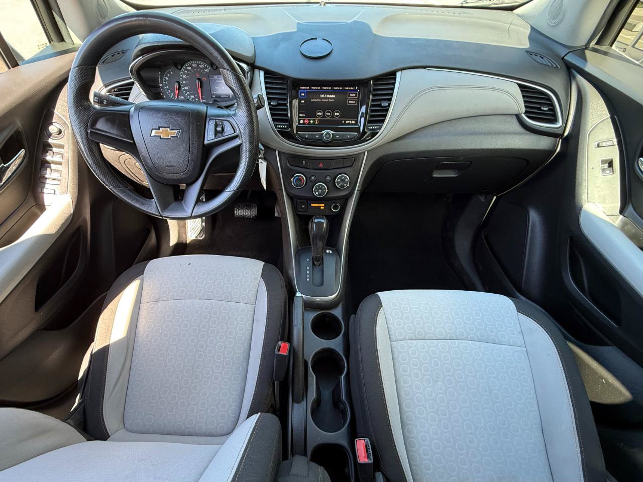 Used 2020 Chevrolet Trax LS FWD image 9