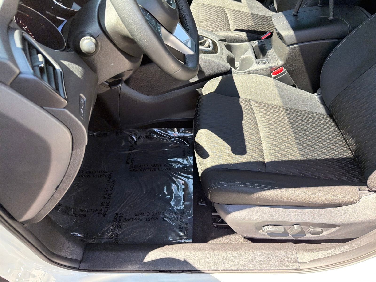 Used 2019 Nissan Rogue SV image 20