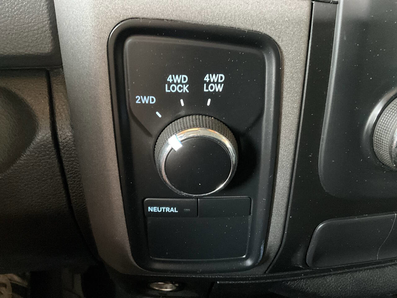 Used 2014 RAM 2500 Tradesman w/ Chrome Appearance Group AWD/4WD image 26