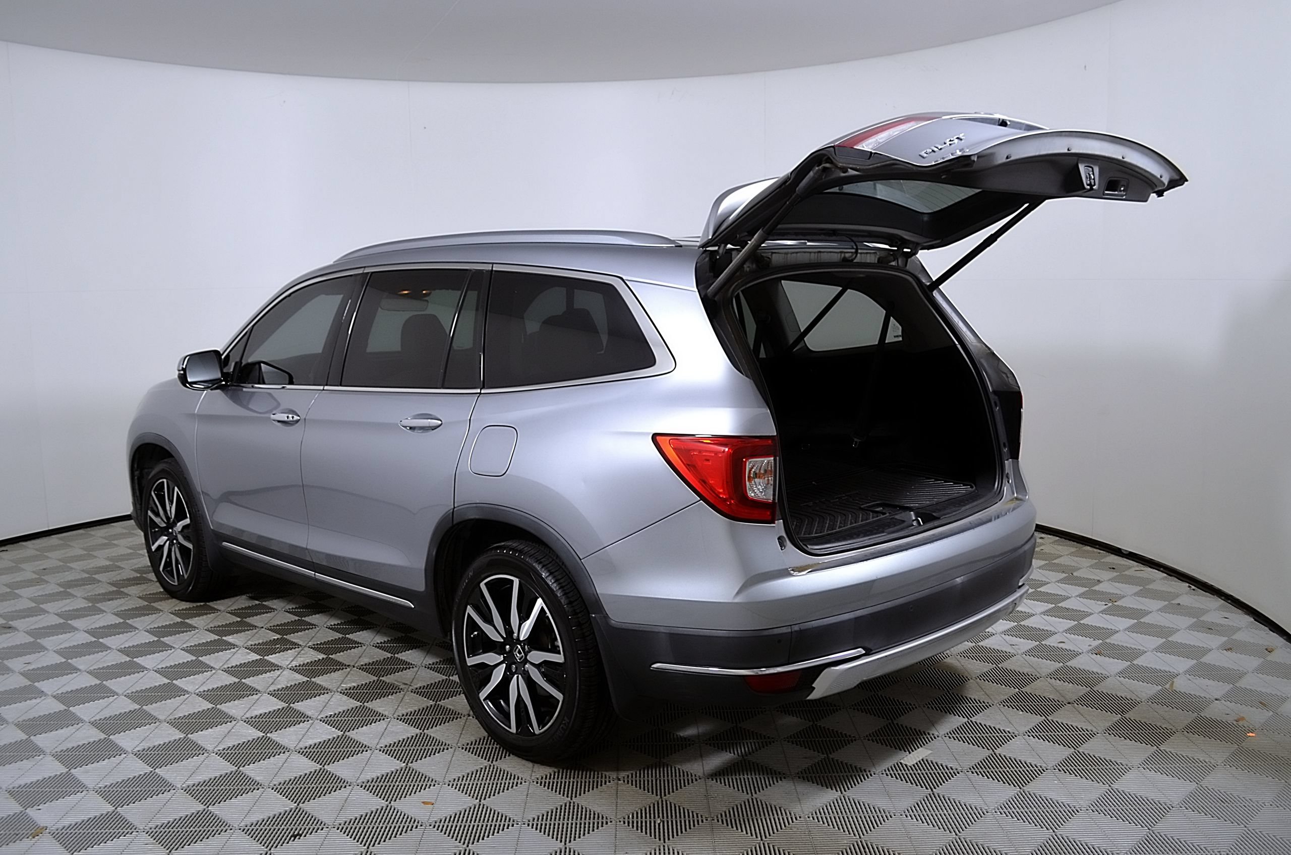 Used 2022 Honda Pilot Touring image 10