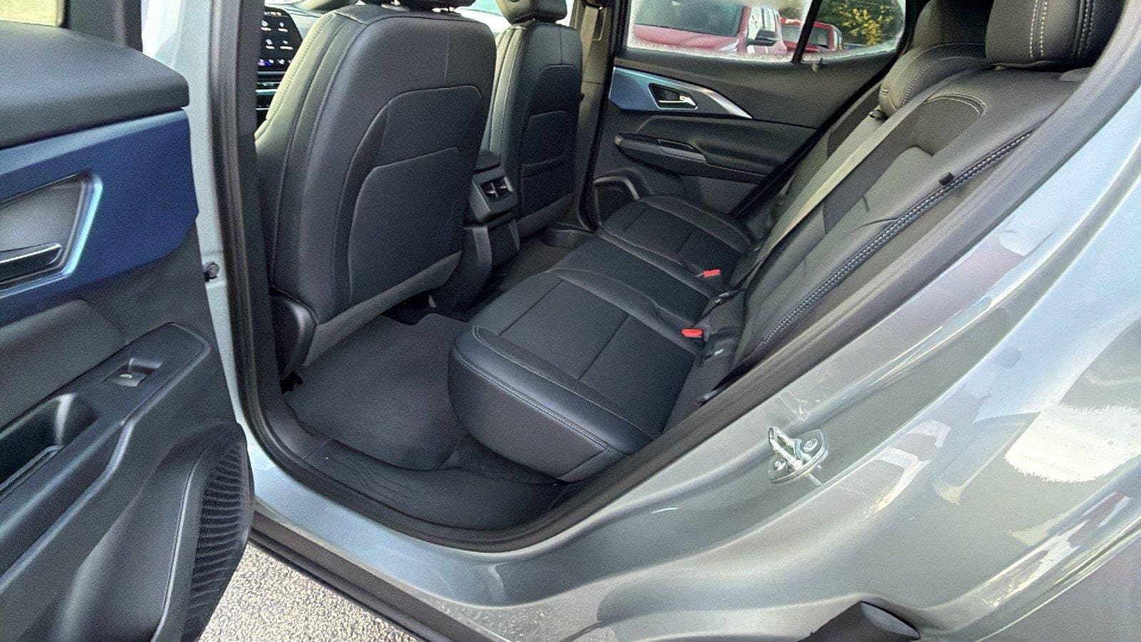 New 2026 Chevrolet Equinox EV LT FWD image 18