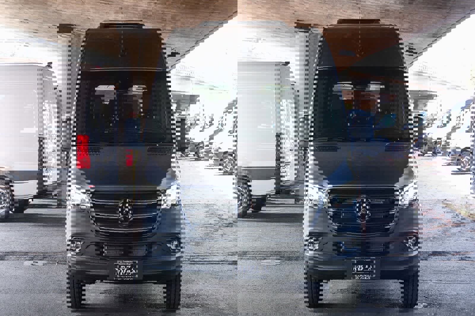 Used 2024 Mercedes-Benz Sprinter 2500 image 2