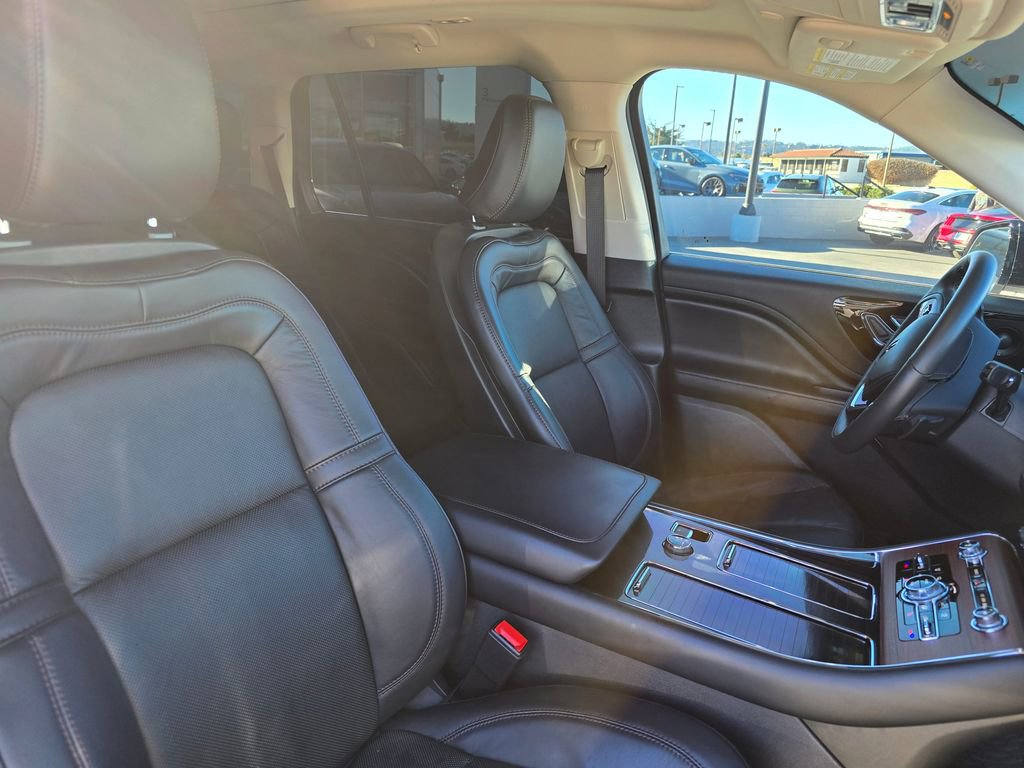 Used 2024 Lincoln Aviator Reserve w/ Class IV Trailer Tow Package image 7