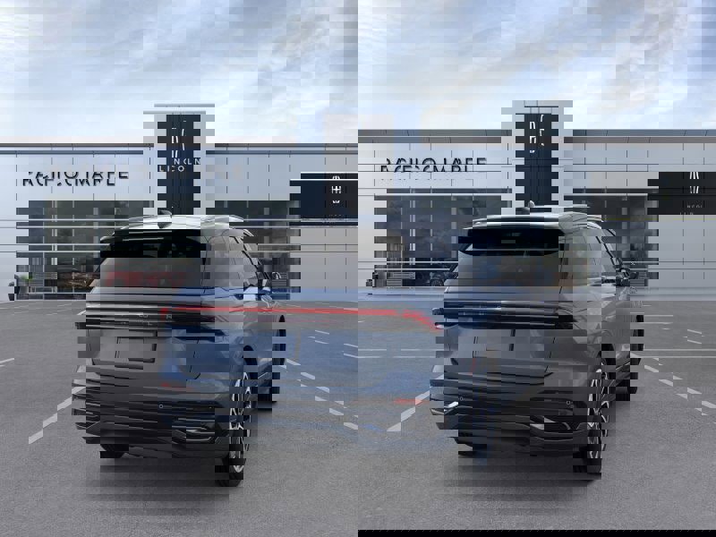 New 2026 Lincoln Nautilus Reserve image 8